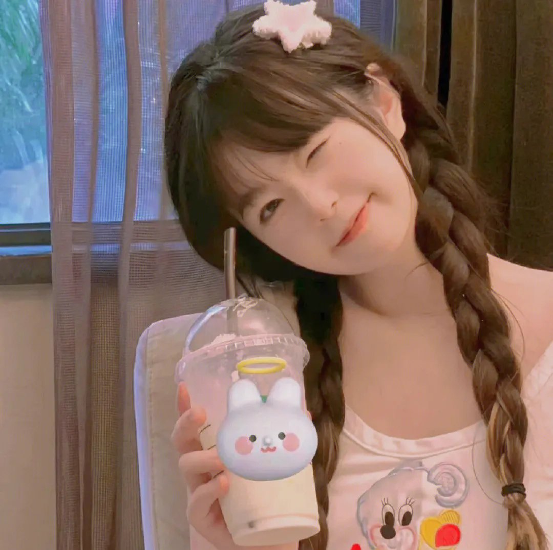 马克辛的归来海报